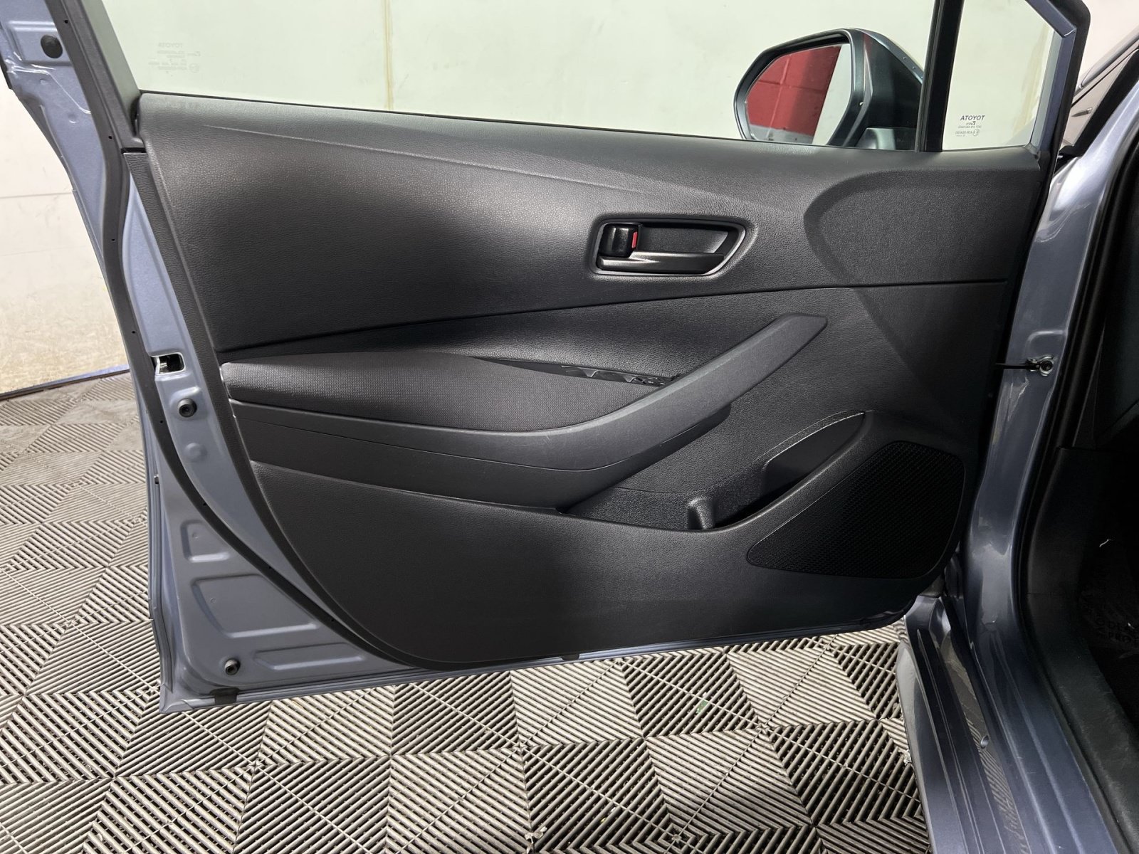Used 2024 Toyota Corolla LE FWD image 12