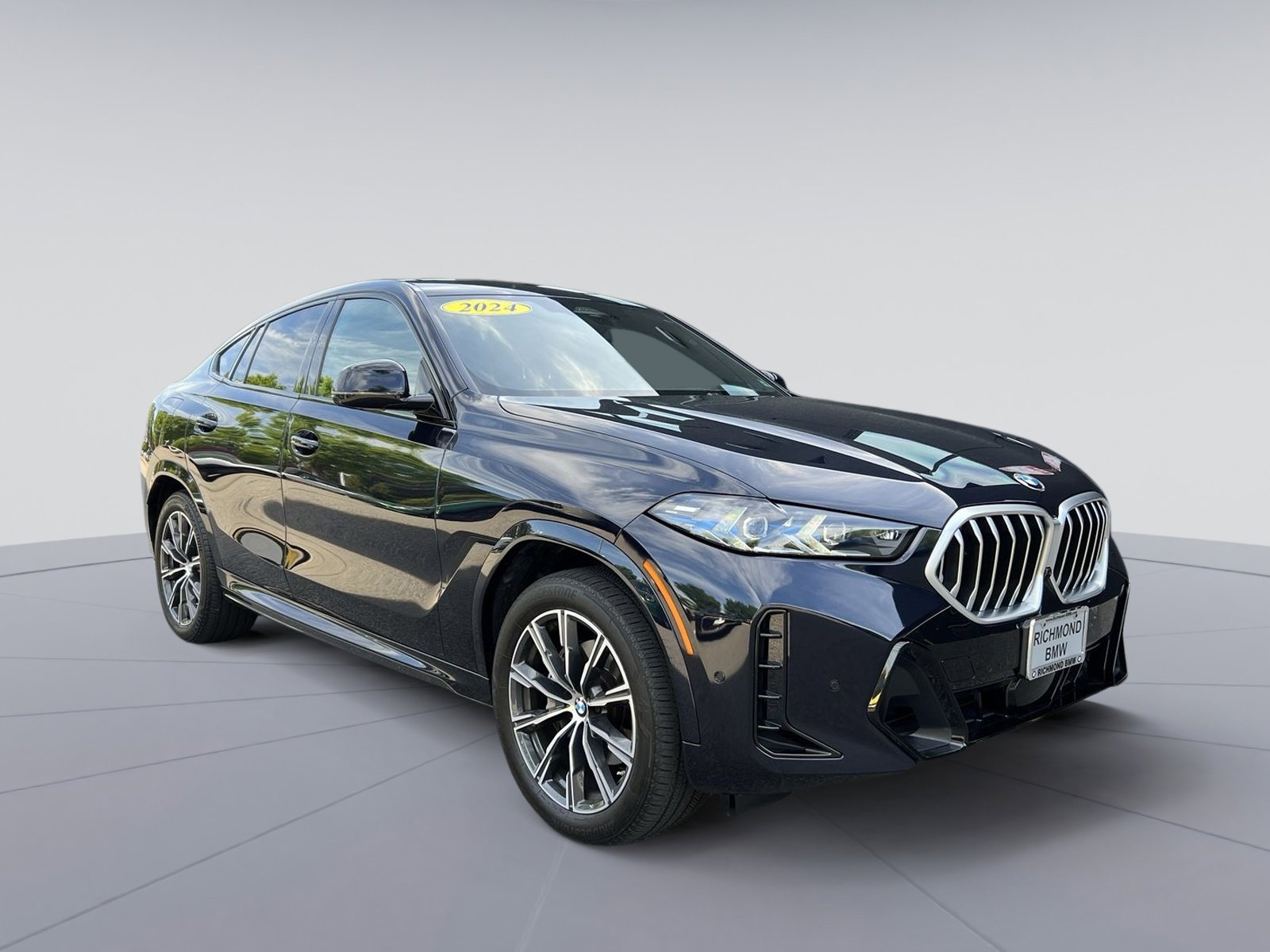 Used 2024 BMW X6 xDrive40i w/ Premium Package image 7