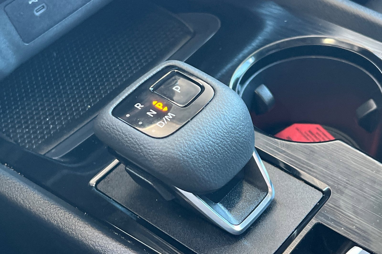 Used 2024 Nissan Rogue SV w/ SV Premium Package image 18