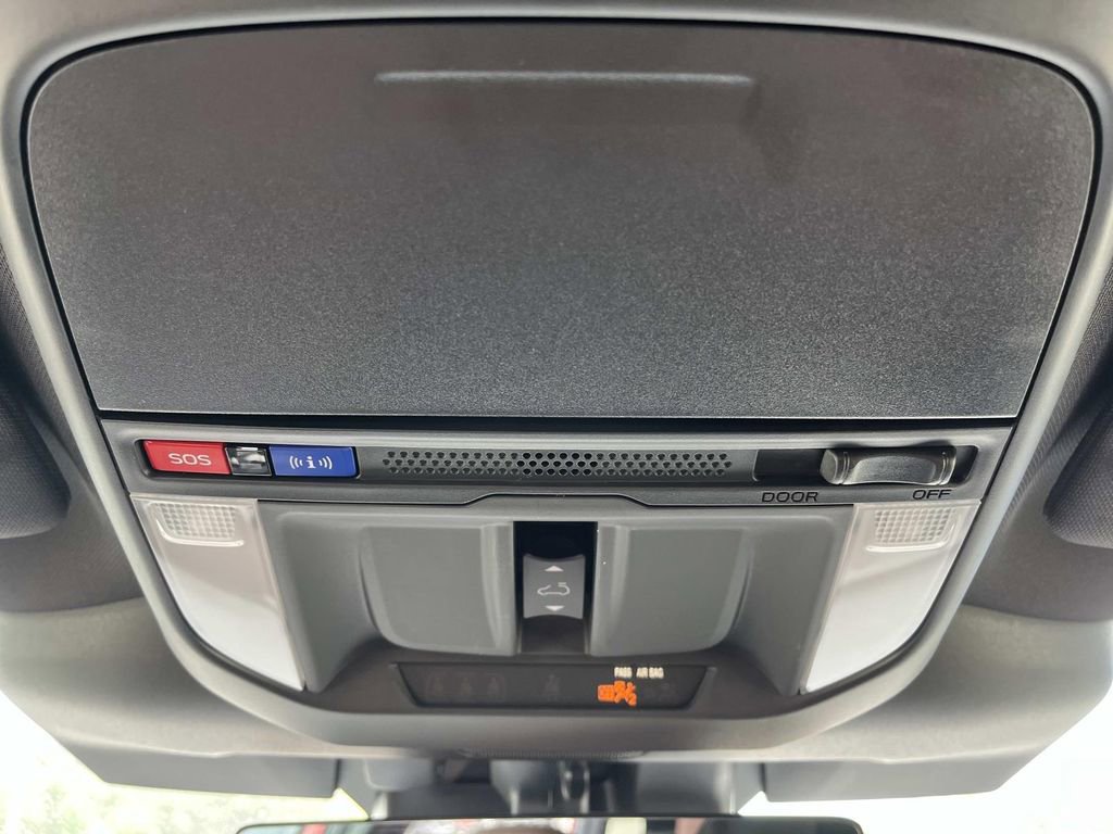 Certified 2025 Subaru Forester Touring w/ Protection Package AWD/4WD image 16