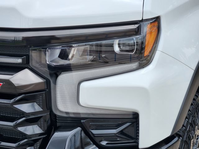 Used 2023 Chevrolet Silverado 1500 ZR2 w/ Technology Package AWD/4WD image 9