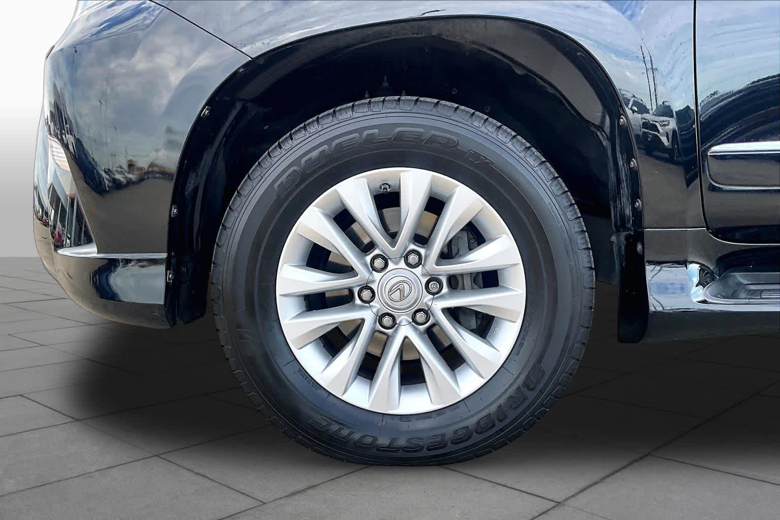 Used 2019 Lexus GX 460 Premium AWD/4WD image 11