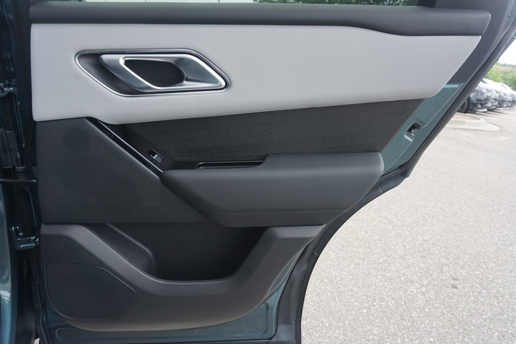 New 2026 Land Rover Range Rover Velar Dynamic SE image 25