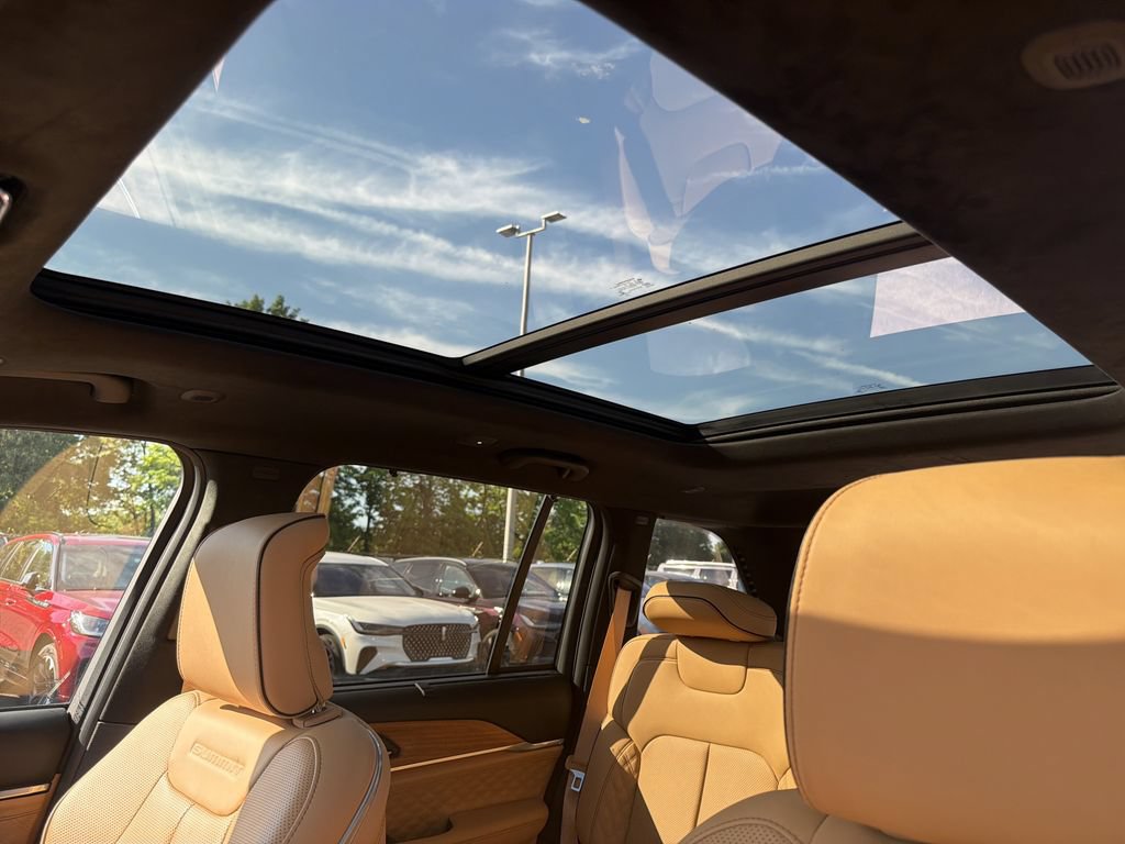 Used 2023 Jeep Grand Cherokee Summit AWD/4WD image 29