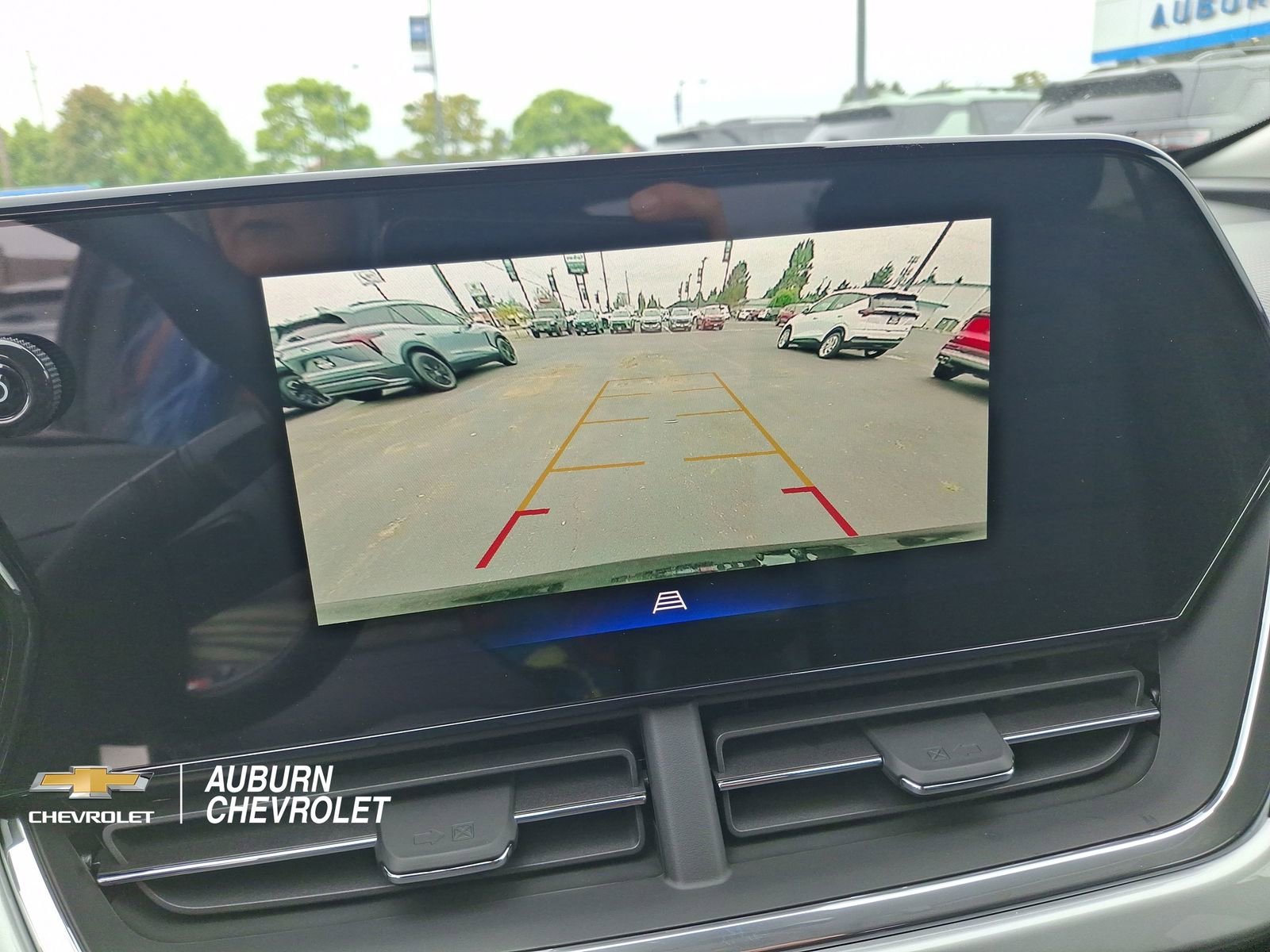 New 2026 Chevrolet Trax LT w/ Driver Confidence Package FWD image 16