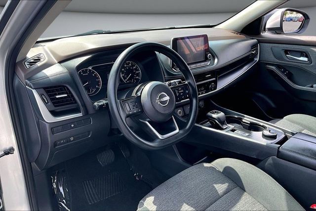 Certified 2023 Nissan Rogue SV image 17