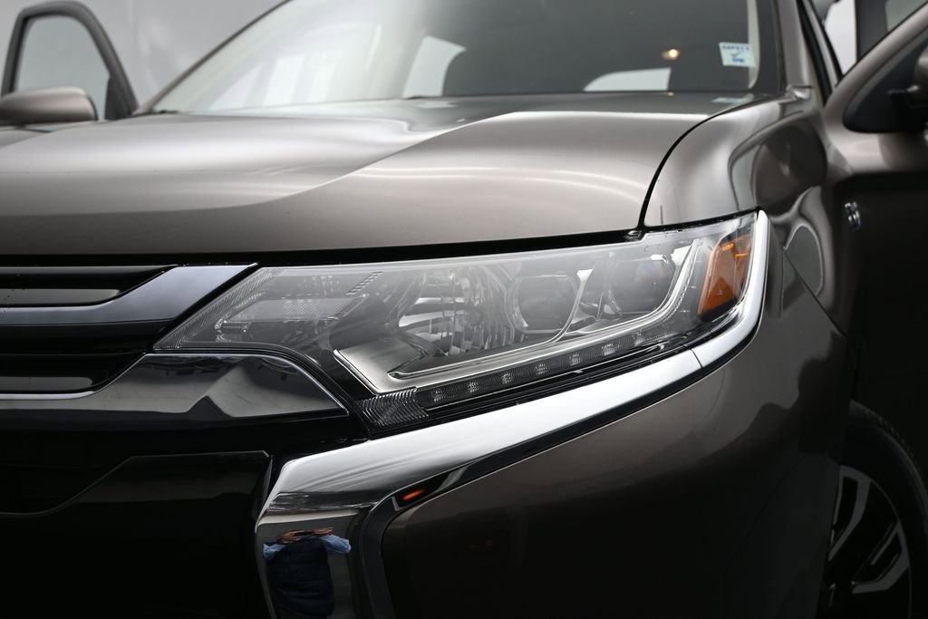 Used 2018 Mitsubishi Outlander GT AWD/4WD image 10
