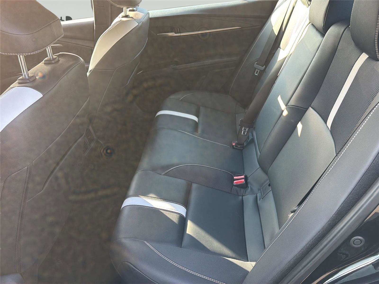 Used 2025 Toyota Camry SE FWD image 20