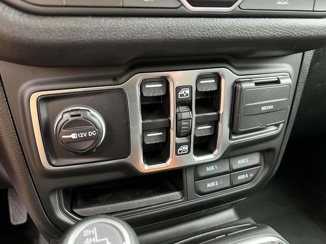 New 2025 Jeep Gladiator Sport AWD/4WD image 22