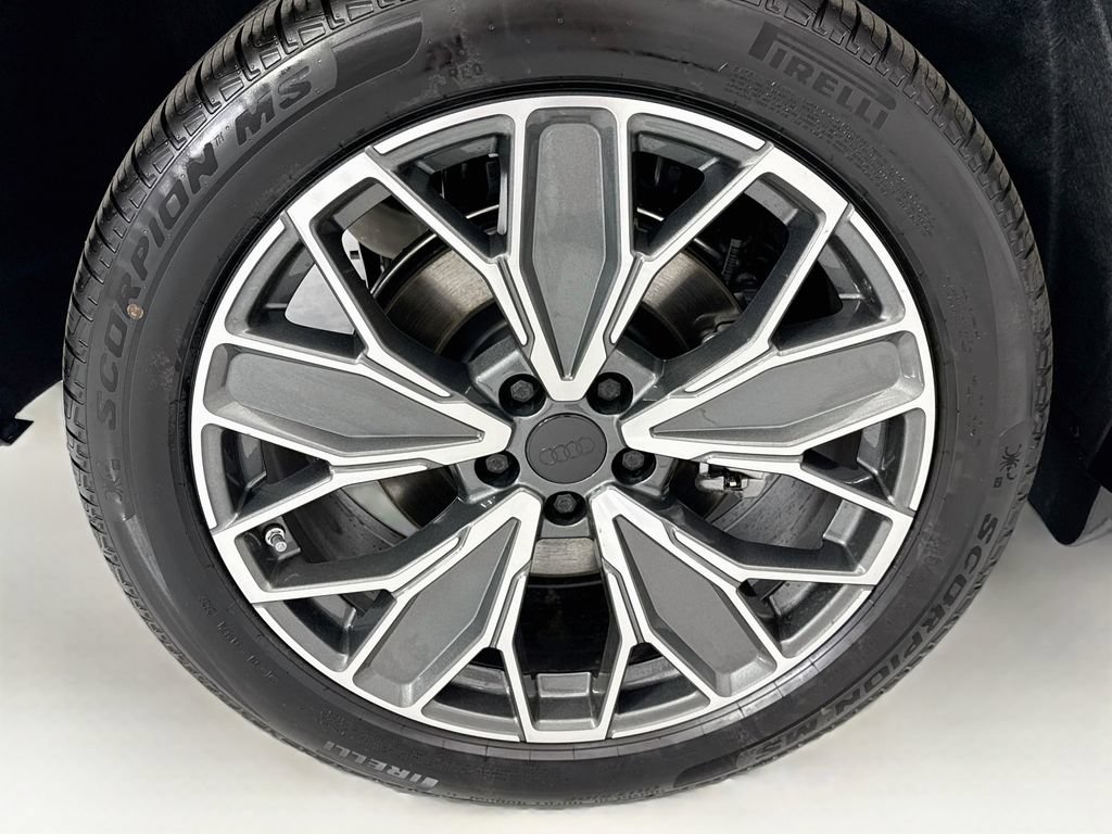 New 2026 Audi Q5 Premium Plus AWD/4WD image 32
