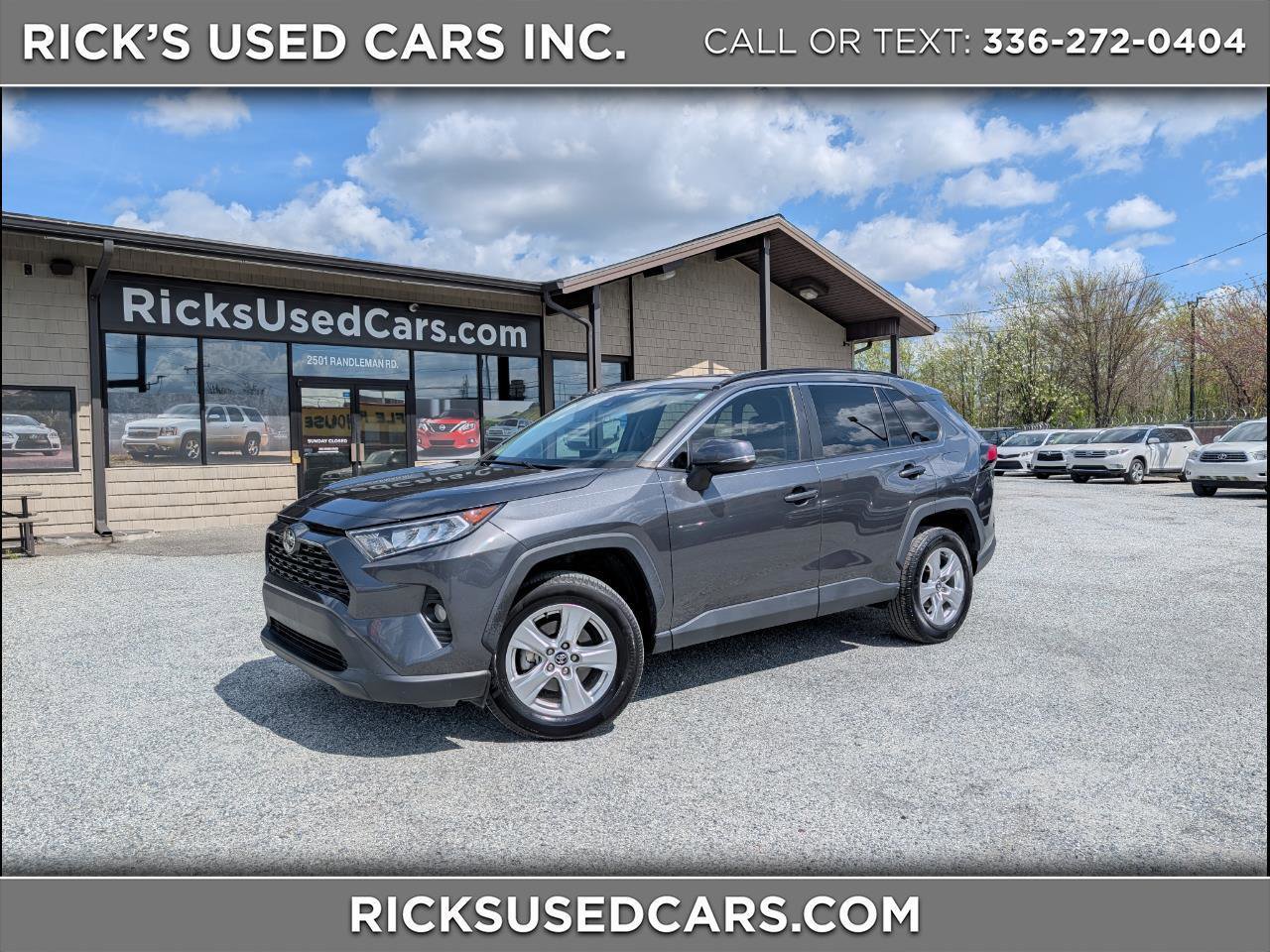 Used 2020 Toyota RAV4 XLE image 1