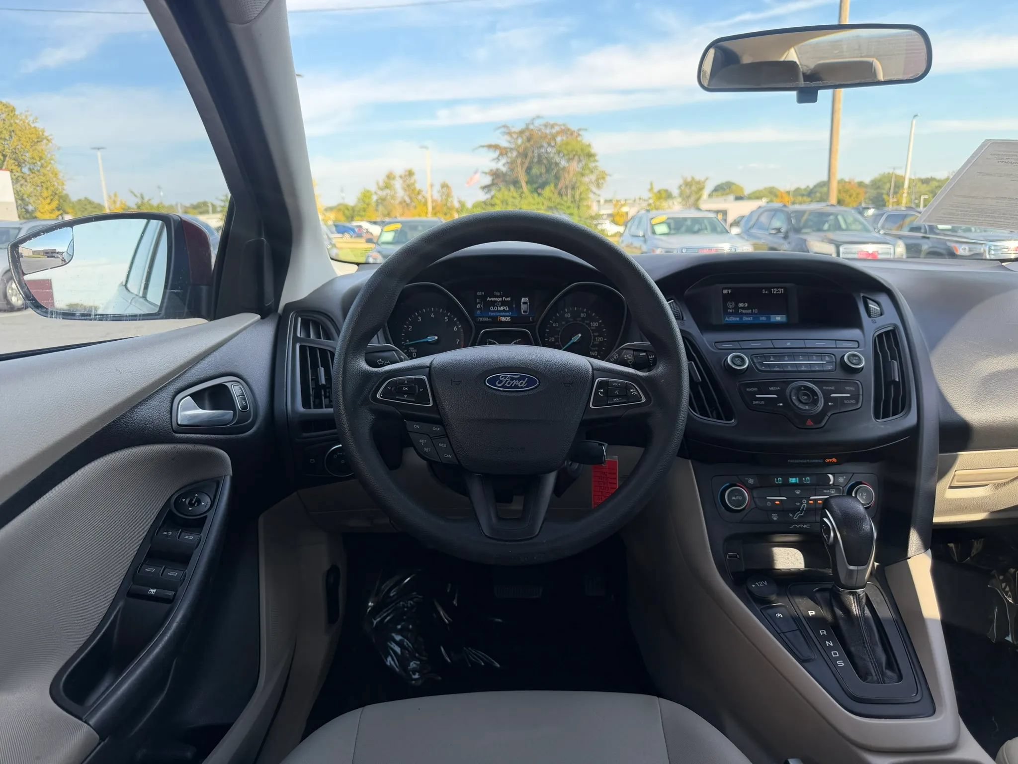 Used 2018 Ford Focus SE FWD image 10