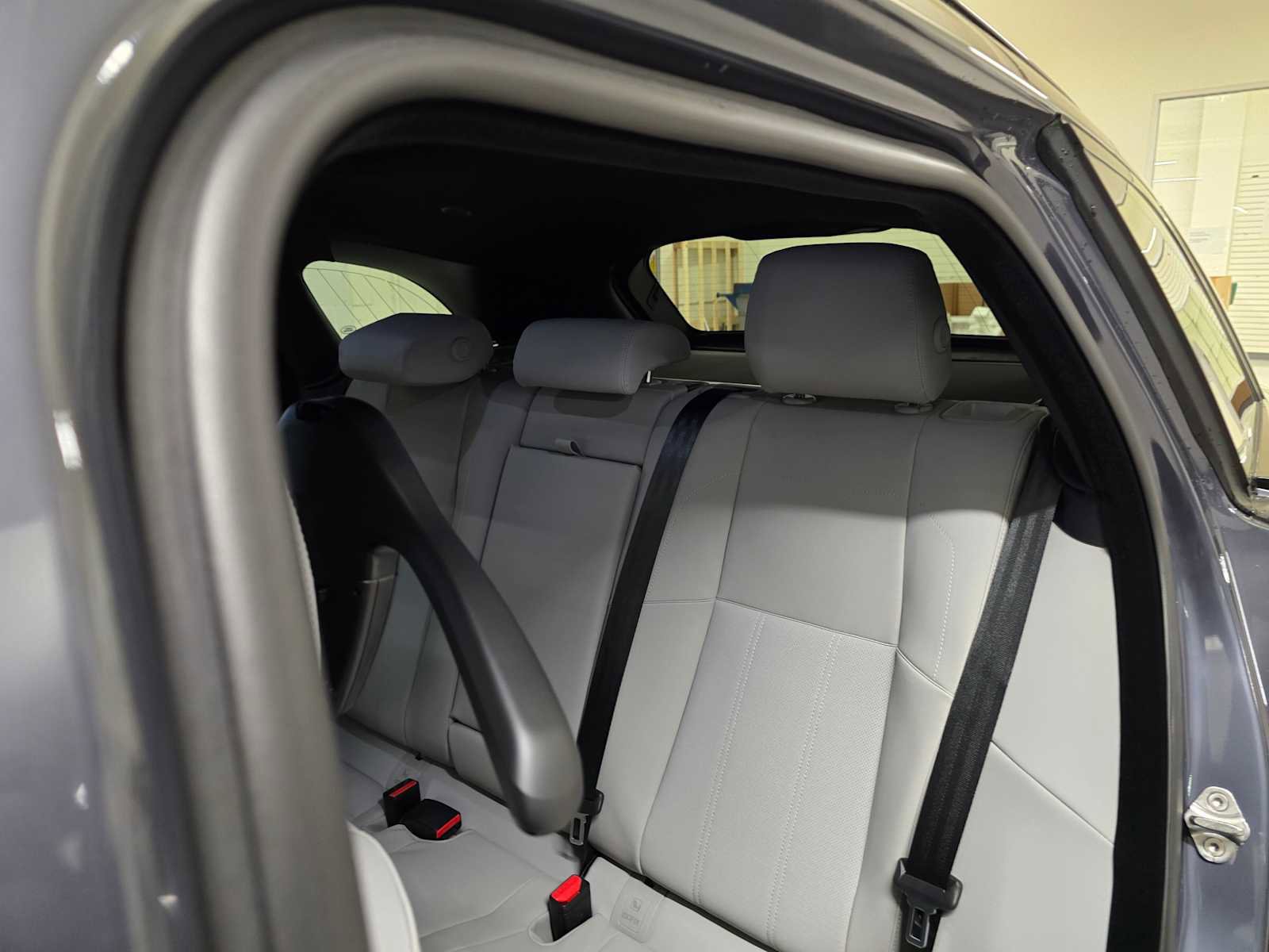 New 2026 Land Rover Range Rover Velar Dynamic SE image 19