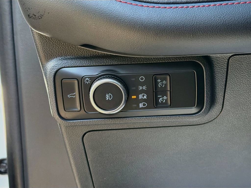 Used 2025 Ford Explorer ST AWD/4WD image 10