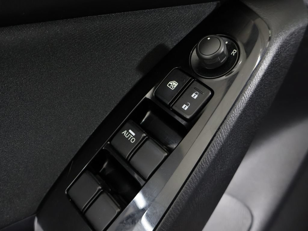 Used 2018 MAZDA MAZDA3 Sport w/ Preferred Equipment Package FWD image 33