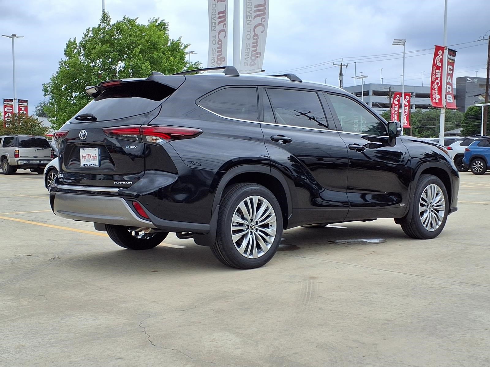 New 2026 Toyota Highlander Platinum AWD/4WD image 5