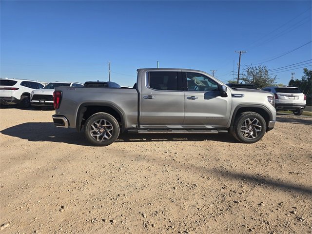 New 2026 GMC Sierra 1500 SLT image 4