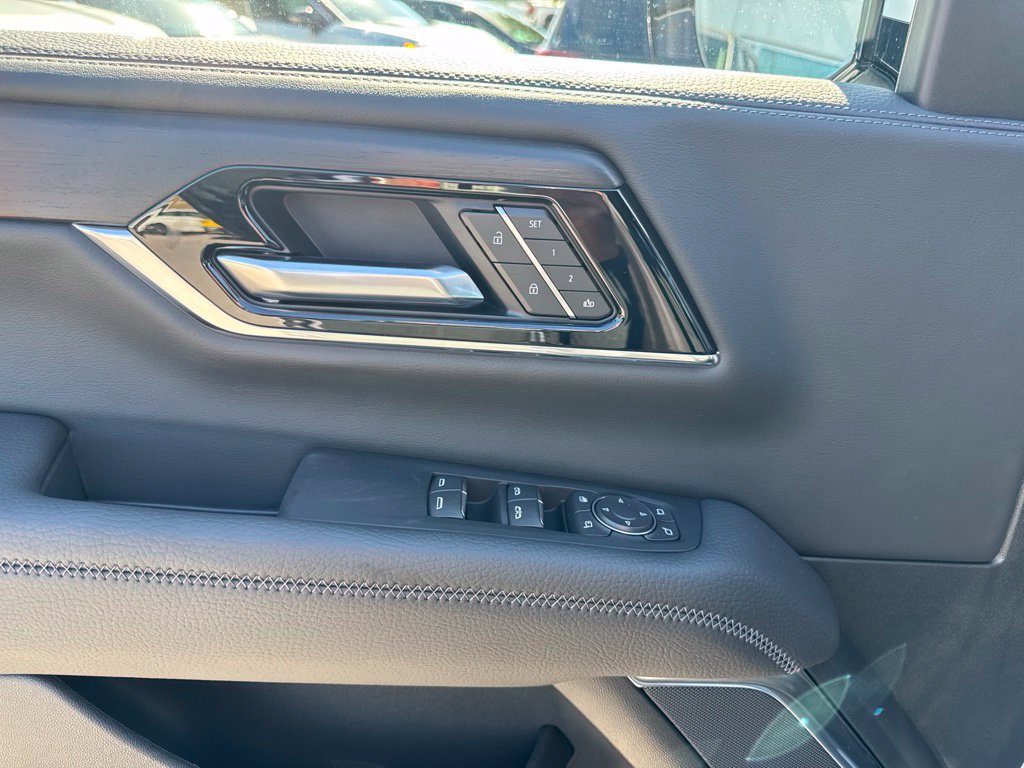 New 2026 GMC Yukon XL Denali w/ Advanced Technology Package AWD/4WD image 13