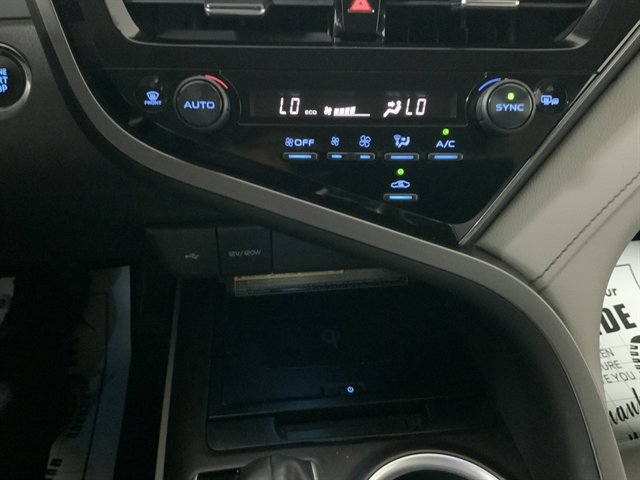 Used 2021 Toyota Camry XLE w/ Navigation Package AWD/4WD image 29