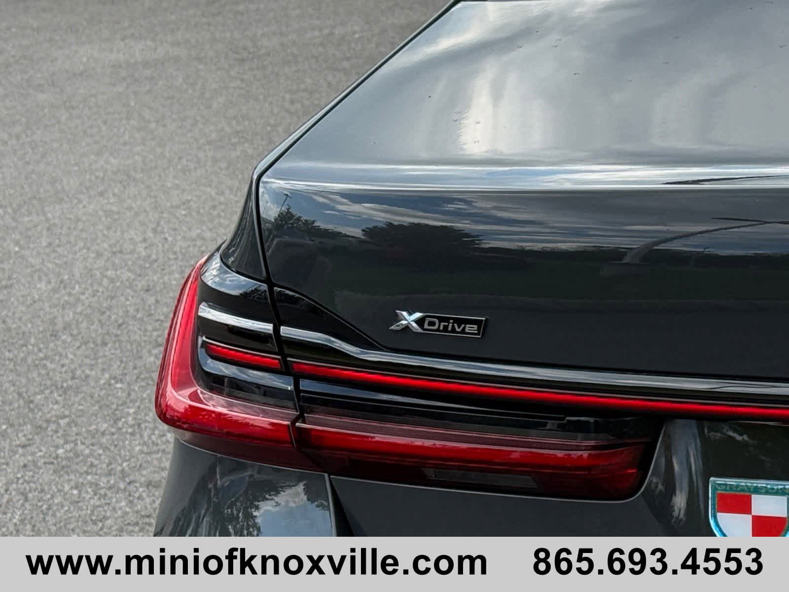 Used 2022 BMW 750i xDrive w/ Executive Package AWD/4WD image 10
