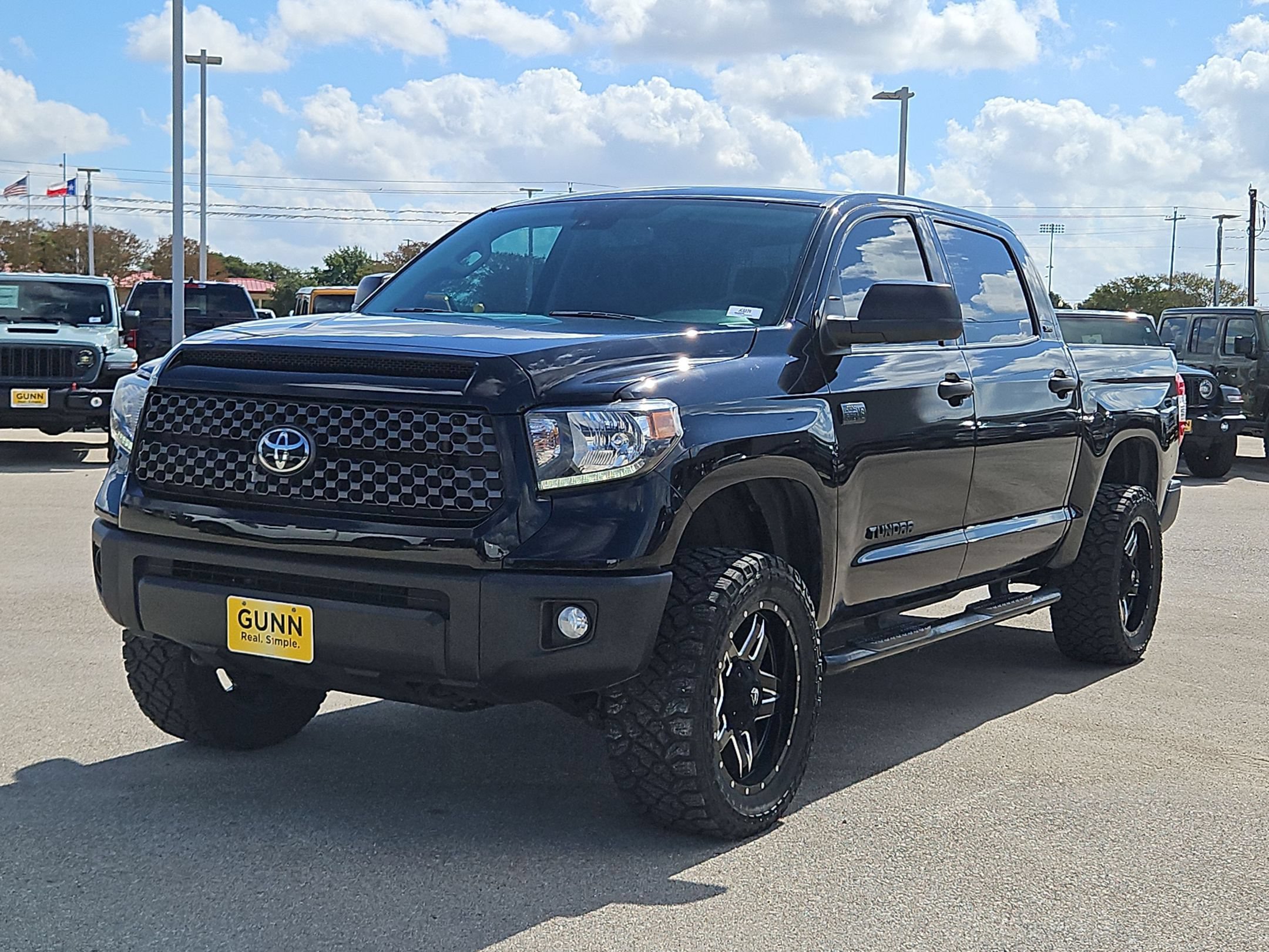 Used 2021 Toyota Tundra SR5 w/ SR5 Upgrade Package AWD/4WD image 7