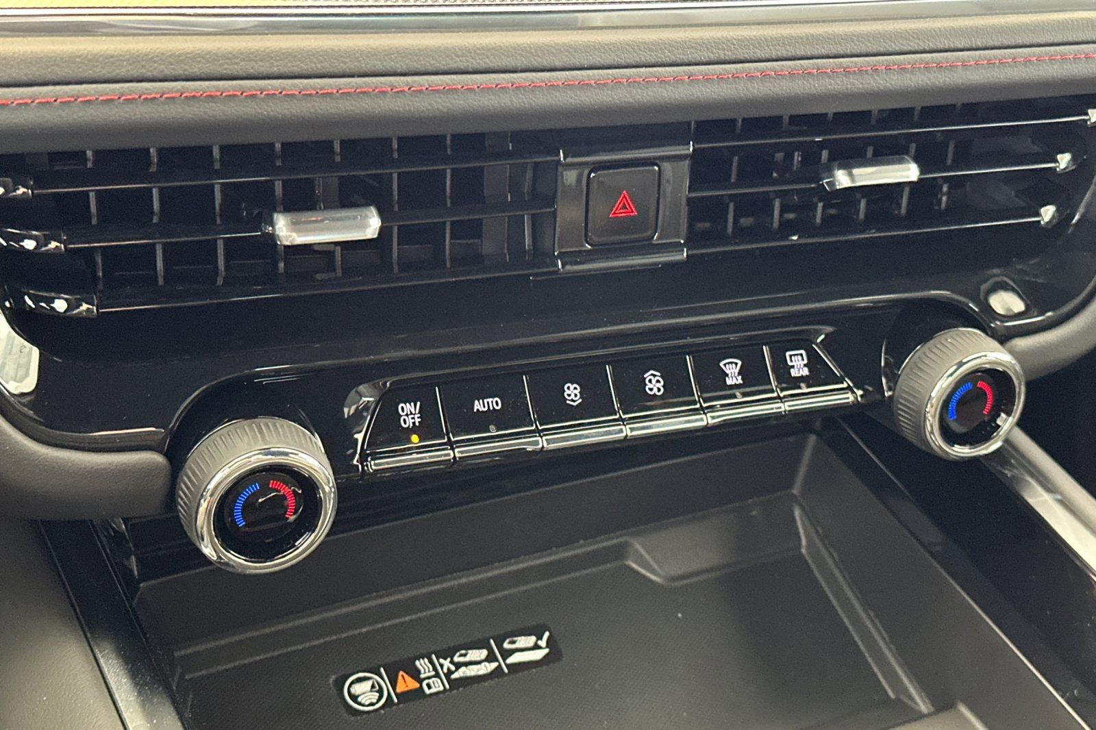 New 2026 Chevrolet Suburban RST image 25