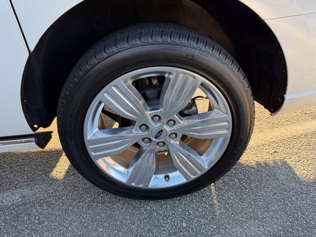 Used 2023 Ford Expedition Max Platinum AWD/4WD image 5