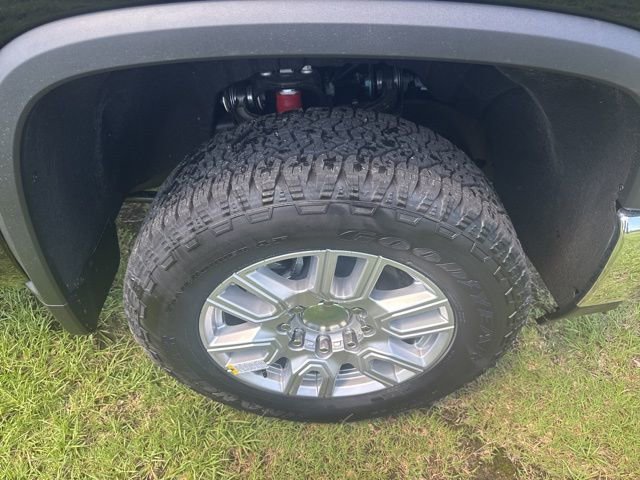 New 2025 Chevrolet Silverado 2500 LT image 11