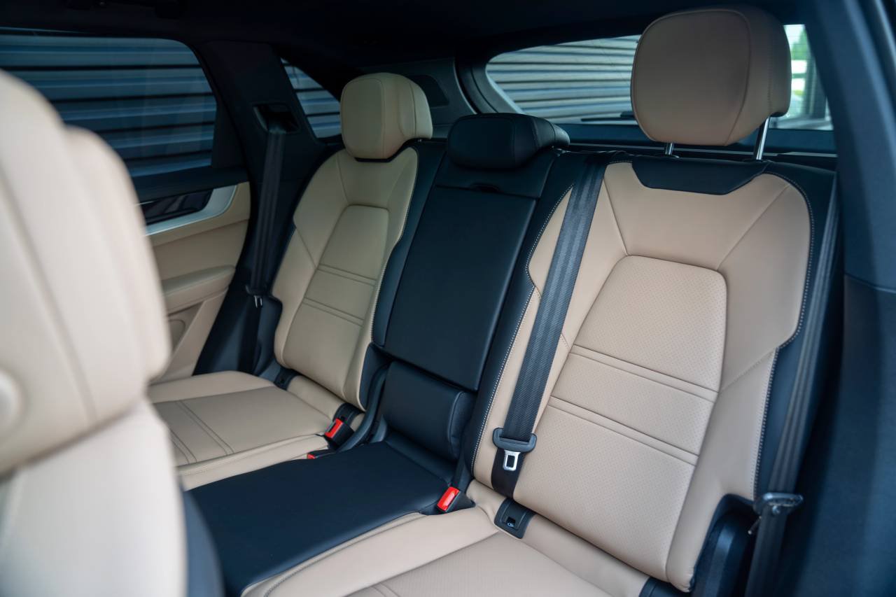 New 2026 Porsche Cayenne S AWD/4WD image 29