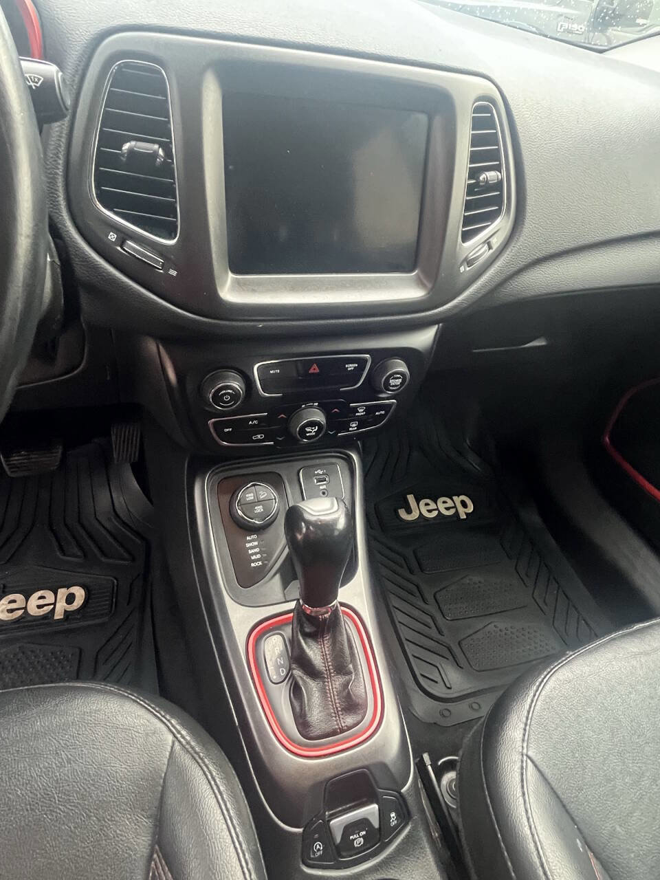 Used 2019 Jeep Compass Trailhawk image 18