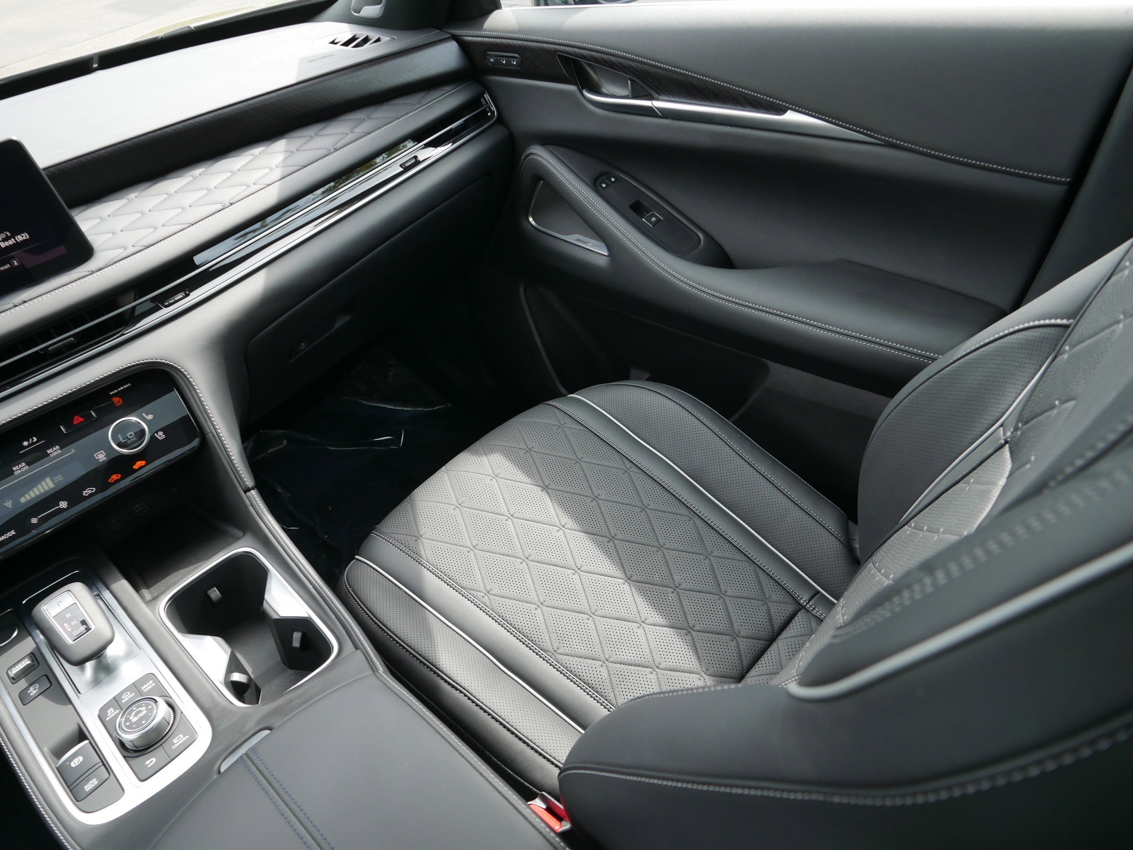 Certified 2025 INFINITI QX60 Autograph w/ Cargo Package image 11