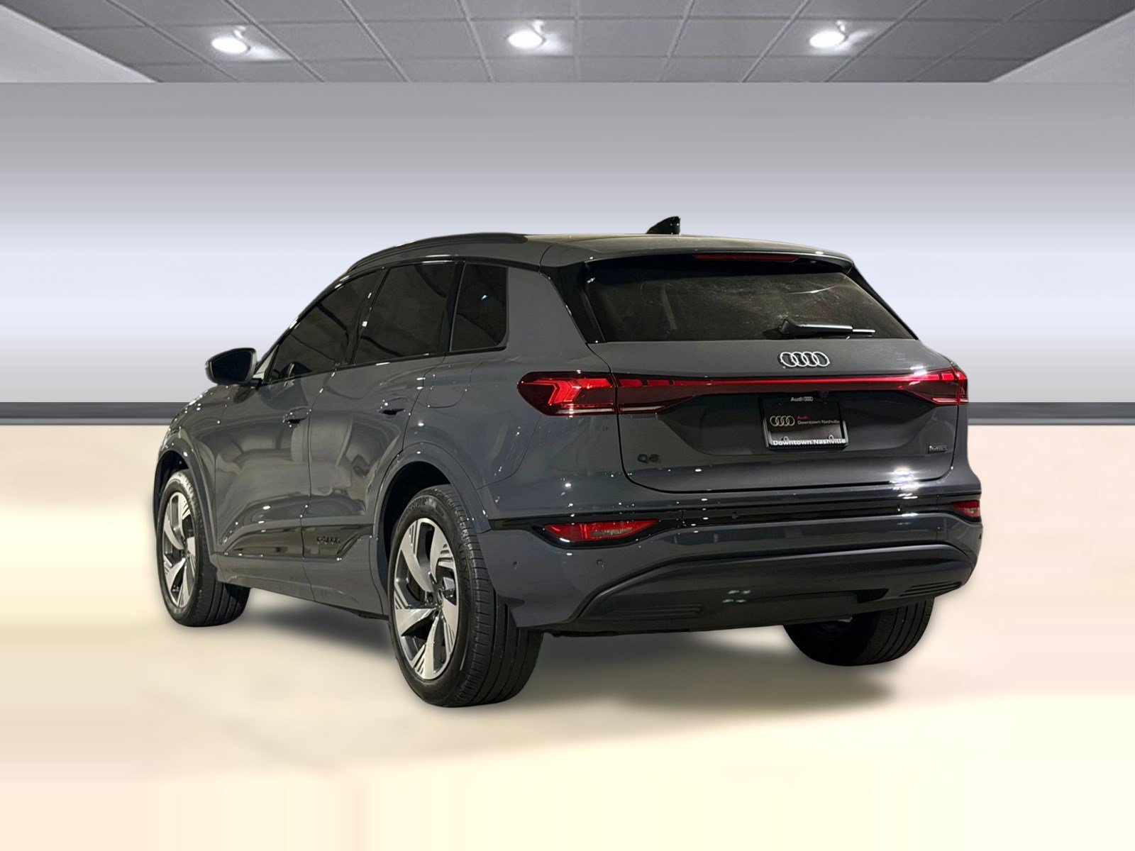 Used 2025 Audi Q6 e-tron Premium Plus w/ Premium Plus AWD/4WD image 3