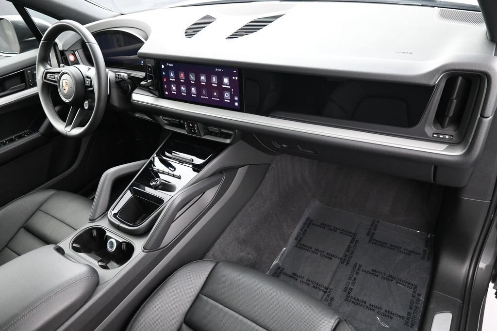 Certified 2025 Porsche Cayenne AWD/4WD image 27
