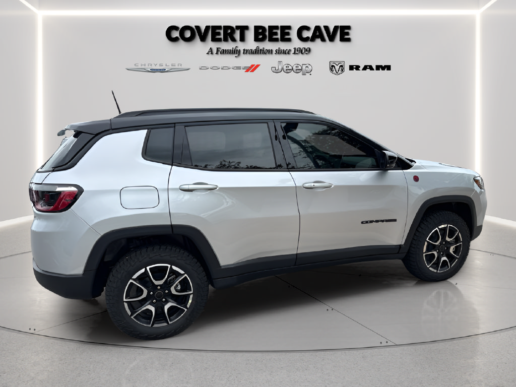 New 2026 Jeep Compass Trailhawk AWD/4WD image 10