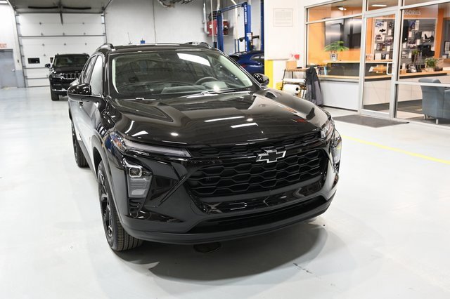 New 2026 Chevrolet Trax LT w/ Driver Confidence Package image 3