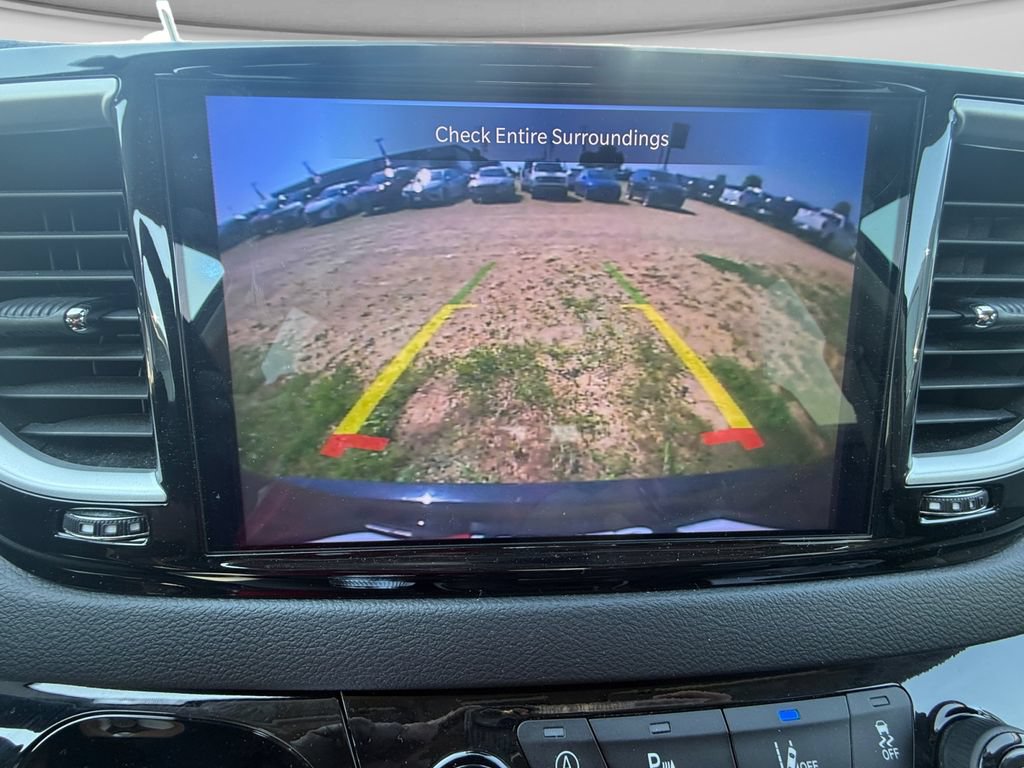 Used 2024 Chrysler Pacifica Touring-L FWD image 29