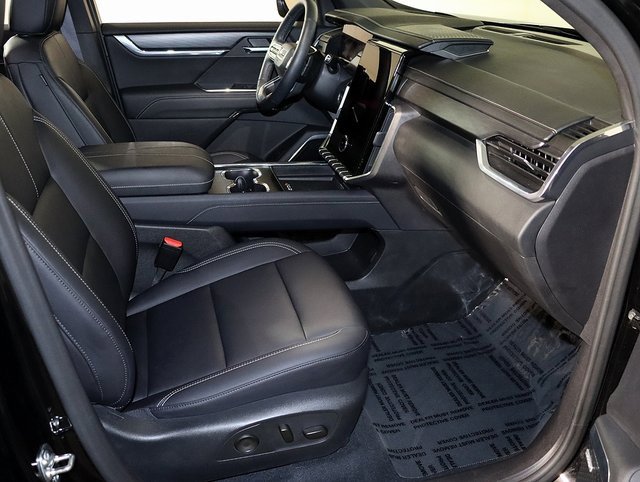 Used 2024 GMC Acadia Elevation image 36