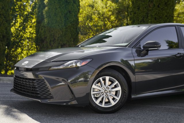 Used 2025 Toyota Camry LE w/ Convenience Package FWD image 3