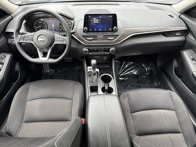 Used 2024 Nissan Altima 2.5 SV image 23