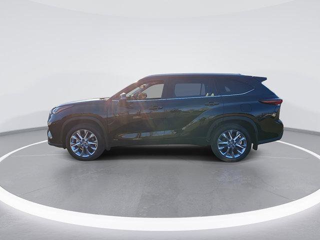 Certified 2026 Toyota Highlander Limited image 7