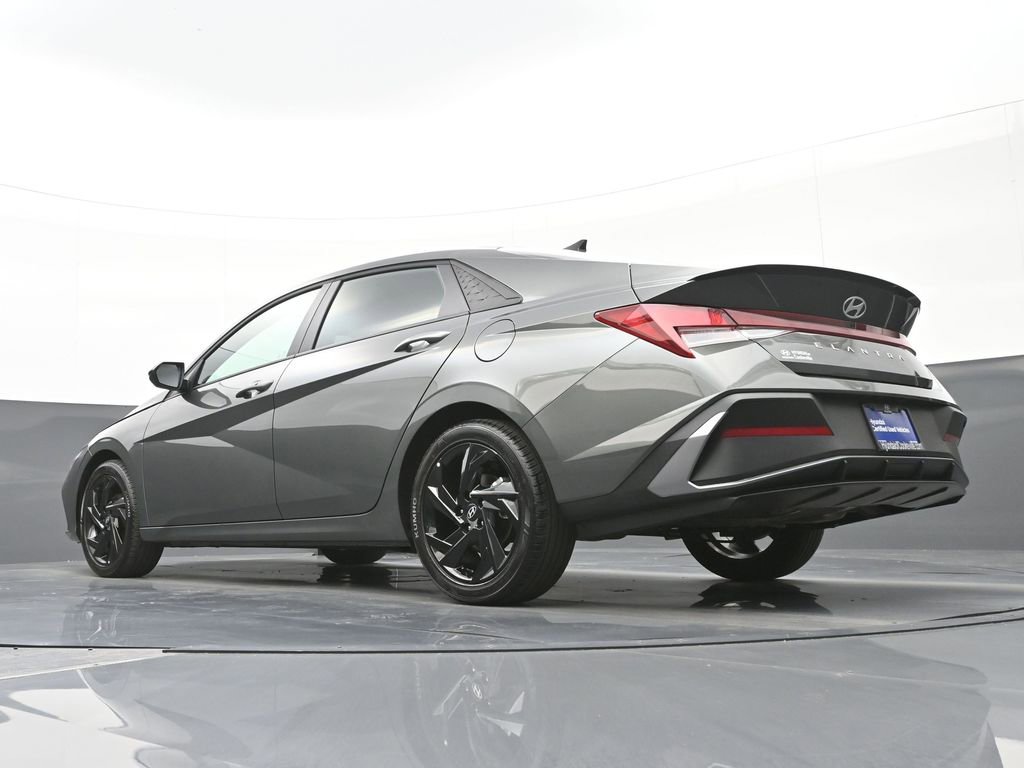 Certified 2026 Hyundai Elantra Sport w/ Cargo Package image 44