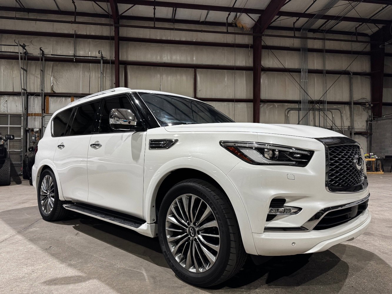 Used 2021 INFINITI QX80 Sensory w/ All-Season Package image 9