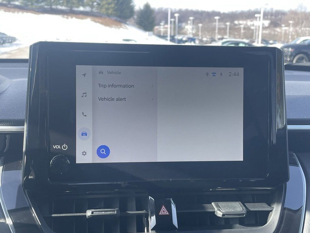 Used 2024 Toyota Corolla Cross LE image 32