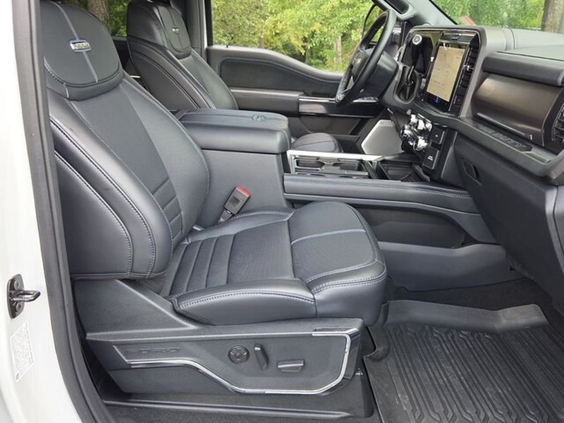Used 2026 Ford F250 Platinum w/ FX4 Off-Road Package AWD/4WD image 17