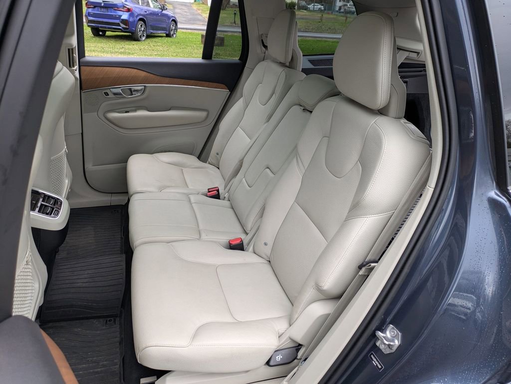 Used 2021 Volvo XC90 T6 Momentum image 20