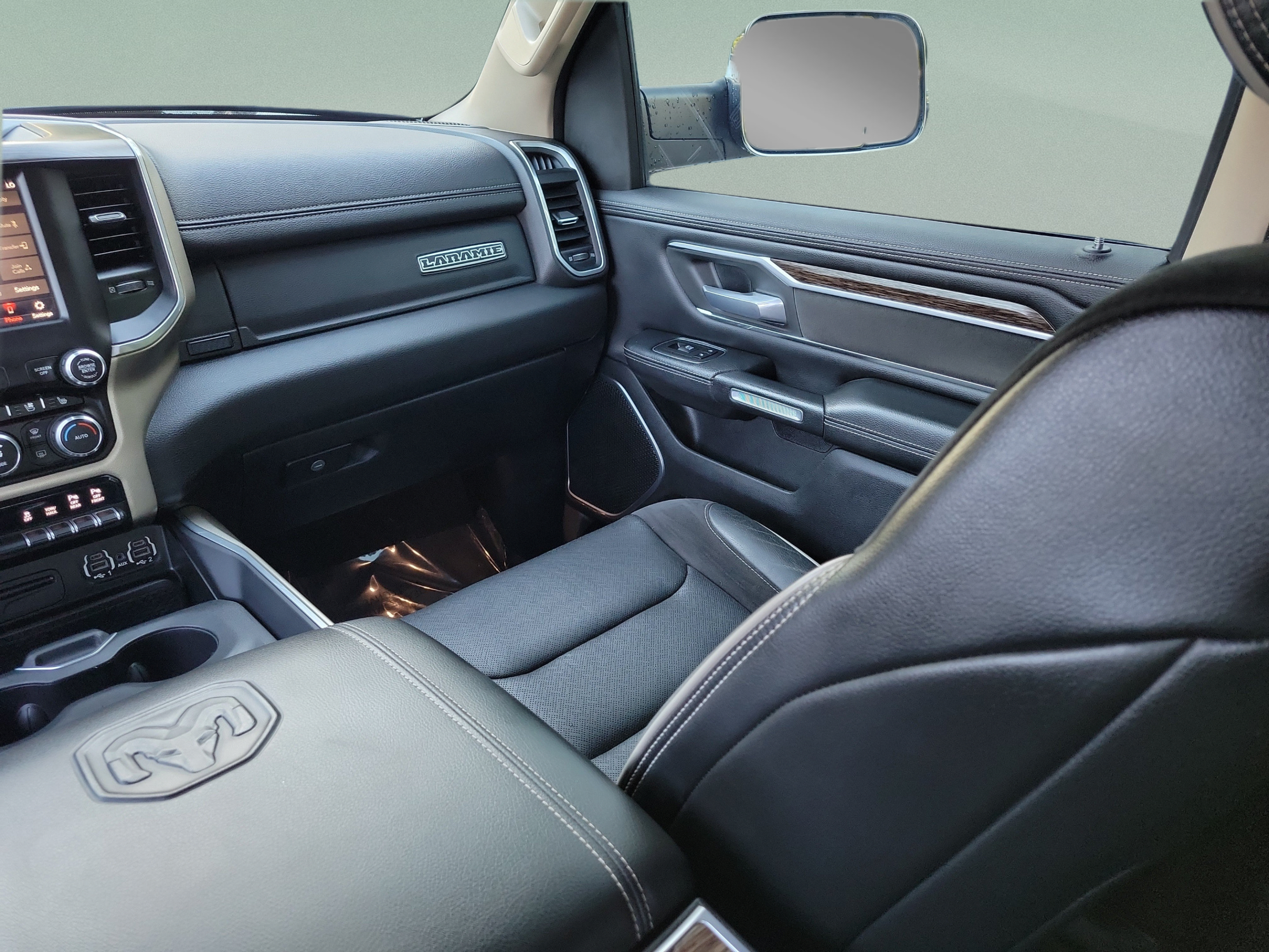 Used 2019 RAM 1500 Laramie RWD image 13