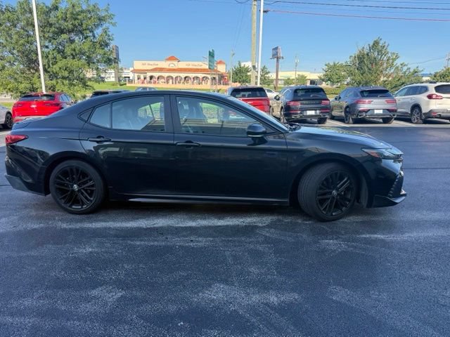 Used 2025 Toyota Camry SE FWD image 5