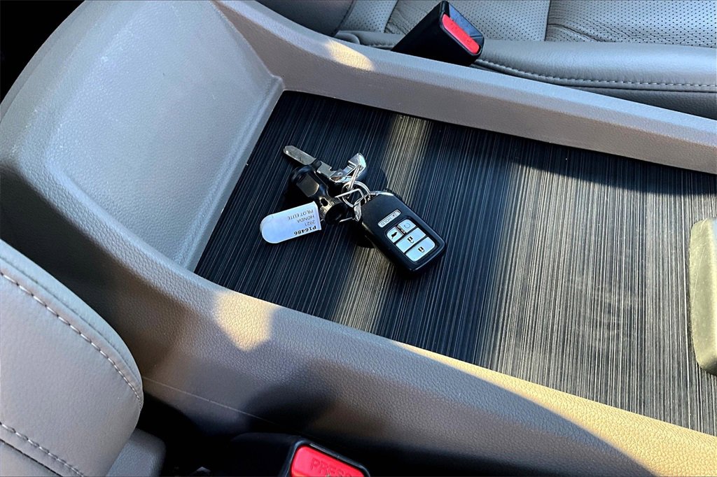 Used 2021 Honda Pilot Elite image 15