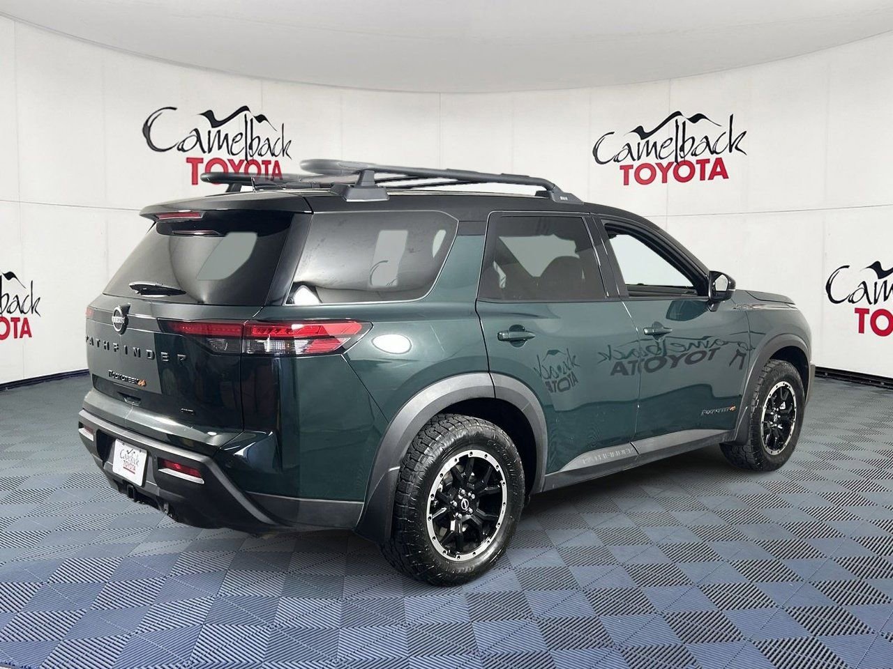 Used 2024 Nissan Pathfinder Rock Creek AWD/4WD image 7