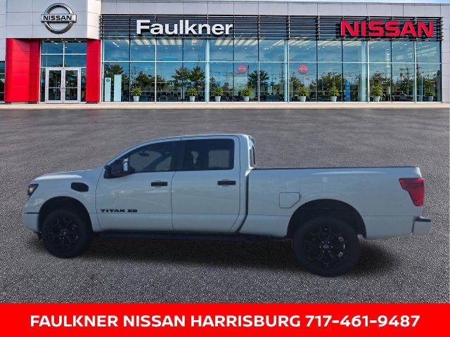 Certified 2019 Nissan Titan SL w/ Midnight Edition AWD/4WD image 4